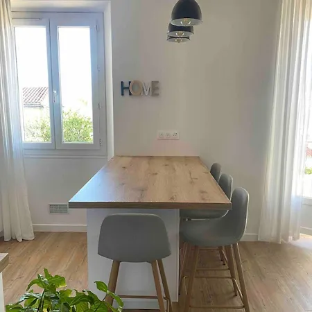 Apartment T2 Neuf Avec Vue A 2 Pas Du Centre Et Proche Des Plages *
